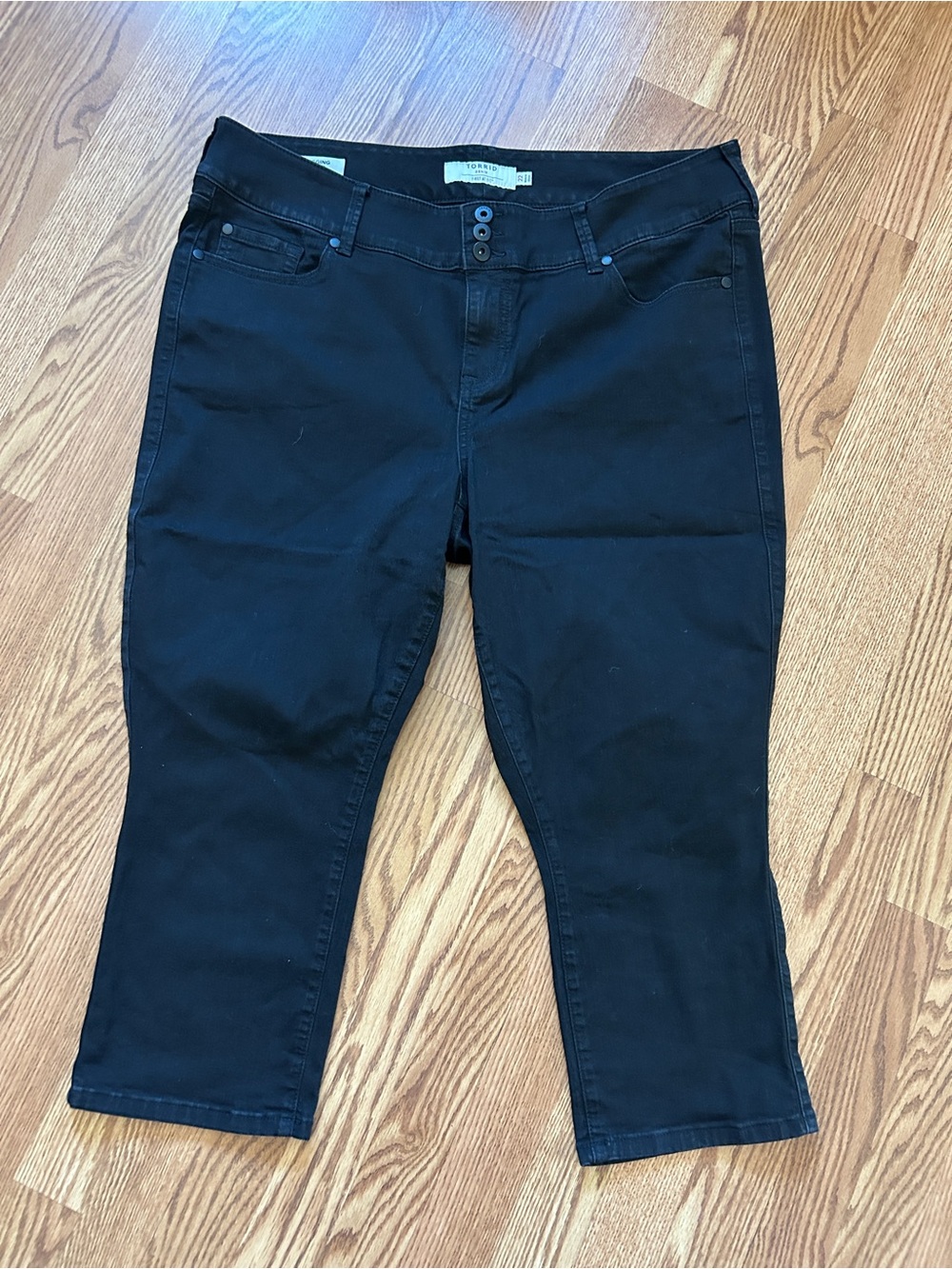 Classic Black Women's crop Stretch Jeans